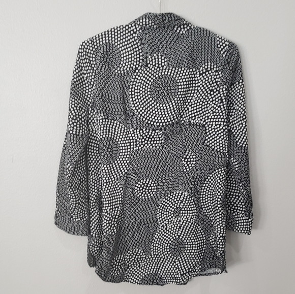 Chico's Circle Novelty Print Button Down Shirt, Chico's Size 0-US Size Small/4 - Picture 6 of 10